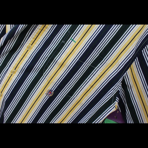 90’s era Tommy Hilfiger button down - Picture 3 of 8